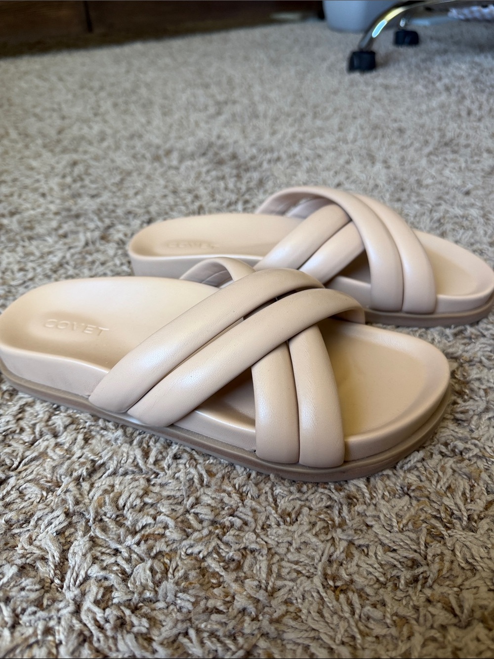 Covet Women's Crisscross Slides - Picture 5 of 9